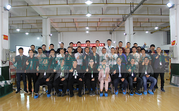 第25期高電壓試驗(yàn)技術(shù)培訓(xùn)班合影 第25期高電壓試驗(yàn)技術(shù)培訓(xùn)班合影